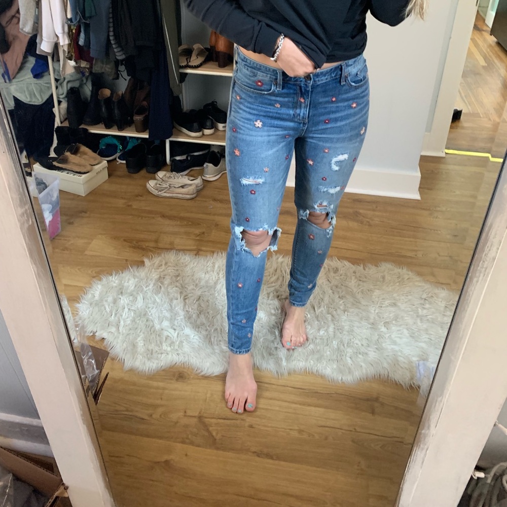 LIMITED EDITION lucky brand embroidered jeans